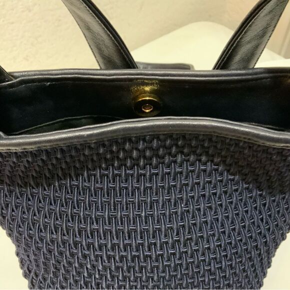 Dillard's Women’s Woven Navy Blue Shoulder Bag Purse Leather trim - Picture 6 of 15